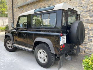 Land Rover Defender 90