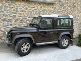 Land Rover Defender 90