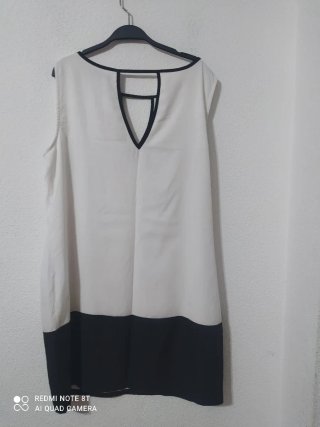 Vestido de verano blanco y negro