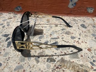 Gafas de sol negras