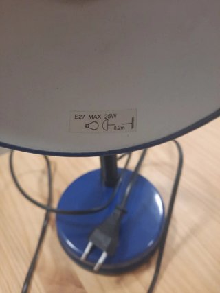 Lámpara de escritorio azul flexible