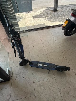 Patinete Eléctrico Reebok