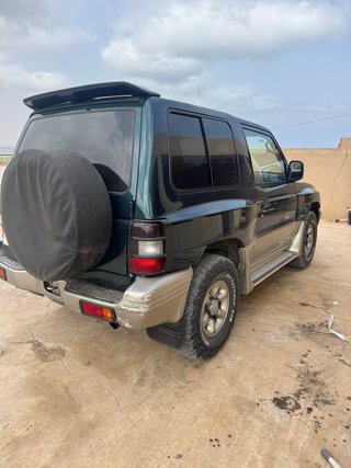 Mitsubishi Montero 2001
