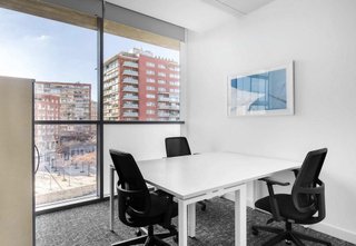 Oficina en alquiler en Les Tres Torres en Barcelona