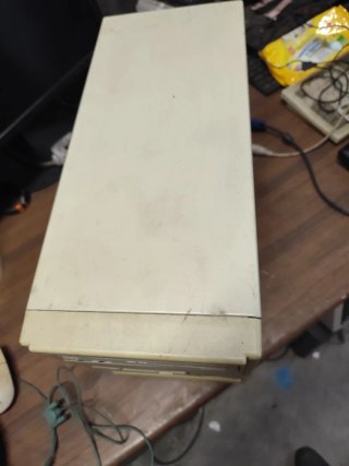 Ordenador Antiguo Beige