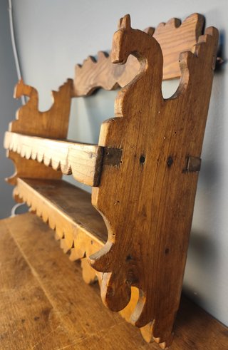 Estantería rústica de pino siglo XIX