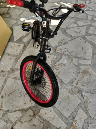 Bicicleta BMX en perfecto estado