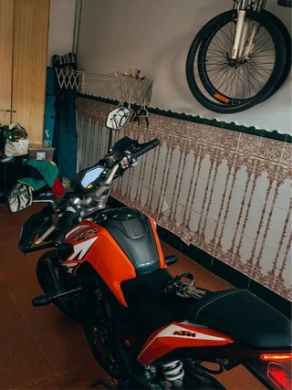 Zontes U1 125 - Muy cuidada (en garaje) + Extras