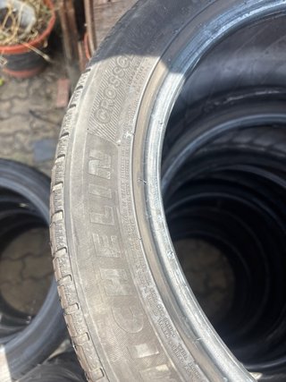 Neumáticos 235/45 R17