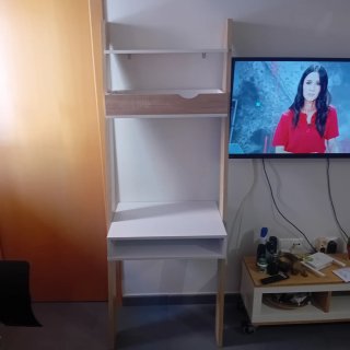 Estantería madera y blanca