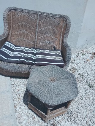 Conjunto Muebles Exterior: Sofá, Sillón y Mesa