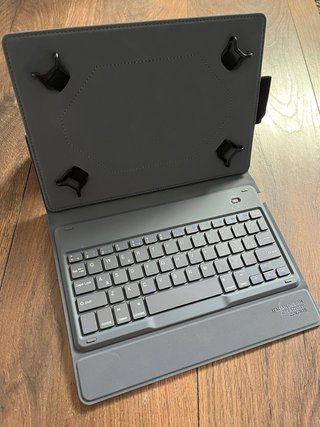 Custodia universale per tablet da 10 pollici con tastiera Bluetooth