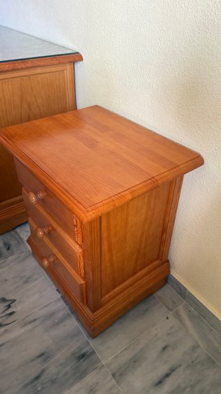 Escritorio y Silla de Madera con Cristal