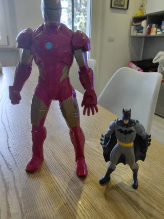 Action Figures Marvel & DC Comics