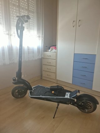 Raptor Patinete eléctrico negro