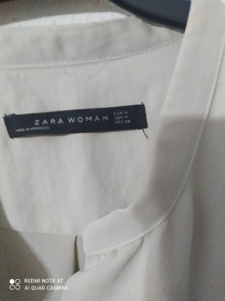 Vestido sedoso Zara beige