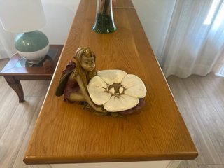 Centro de mesa duende con flor