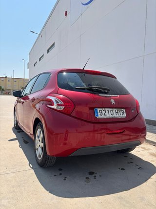 Peugeot 208 2014