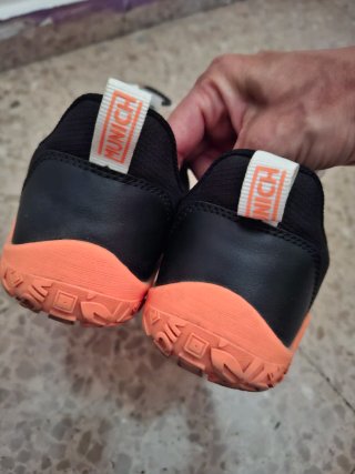 Deportivas Munich Negras y Naranja