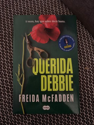 Libro querida debbie. NUEVO