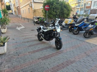 Hyosung GT 650 Naked 14.000 km itv recien pasada