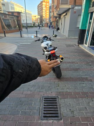 Hyosung GT 650 Naked 14.000 km itv recien pasada