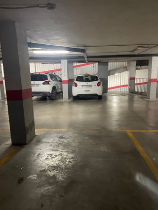 Se alquila plaza de garaje larga temporada