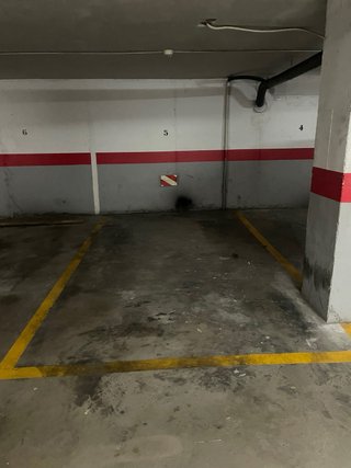 Se alquila plaza de garaje larga temporada