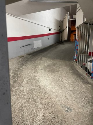 Se alquila plaza de garaje larga temporada