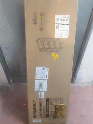 Armario abierto SWEEECK madera y metal