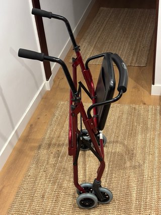 Andador Garcia 1880 plegable con asiento
