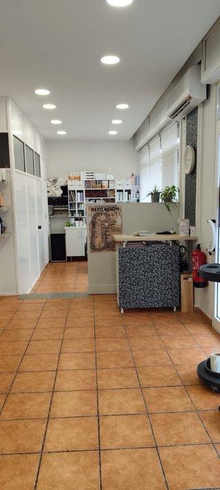 TRASPASO DE PELUQUERÍA EN FUNCIONAMIENTO