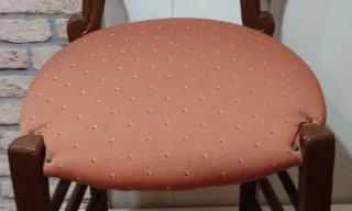 Silla antigua estilo Isabelino Madera y Tela