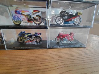 Modellini Moto GP - Set 17 Pezzi