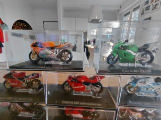 Modellini Moto GP - Set 17 Pezzi