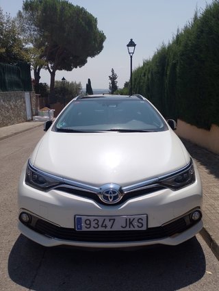 Toyota Auris Hybrid Advance Touring Sports 2015