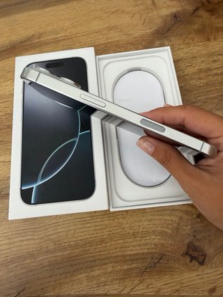 iPhone 16 Pro 256GB Plata