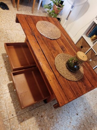 Mesa de centro de madera