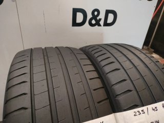 Neumáticos de ocasión 235/45 R18 98Y