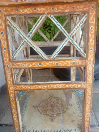 Mesa auxiliar Nepalí madera decorada