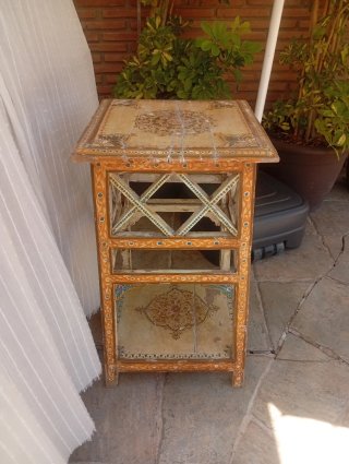 Mesa auxiliar Nepalí madera decorada