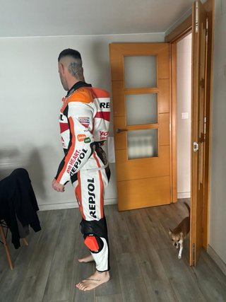 Mono de moto Repsol