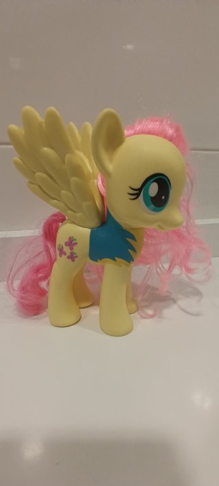 Figura Fluttershy My Little Pony Hasbro 2010