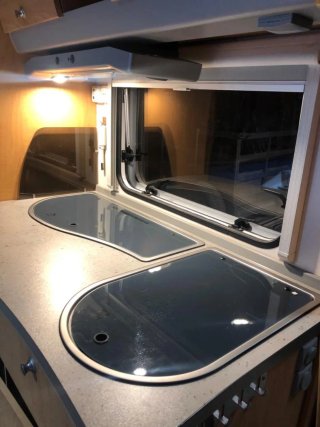 Caravana Knaus Sudwind 550