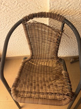 Juego de 2 sillas de exterior de mimbre y metal
