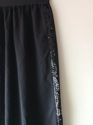 Gonna lunga nera con paillettes