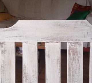 Silla plegable madera blanca, pintada estilo vinta