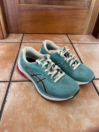 Zapatillas Asics Teal y Blanco