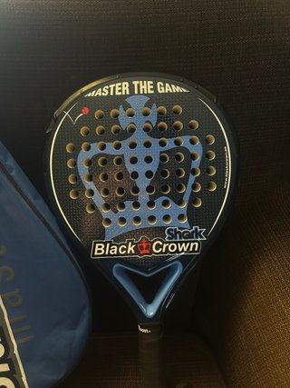 Pala de pádel Black Crown Shark + funda