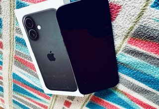iPhone 16 Negro